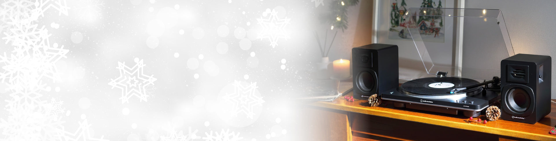 Tornamesa AT-LP70x y altavoces AT-SP3X